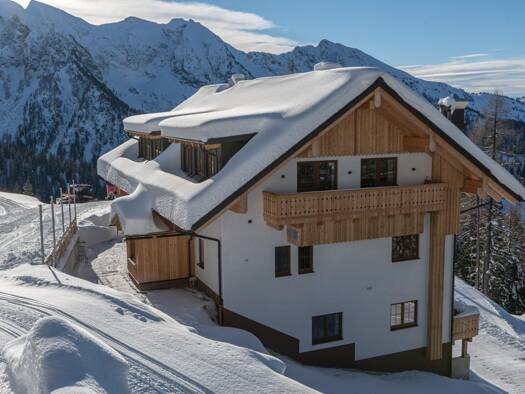 Haus zum Kauf 13 Zimmer 707 m² Grundstück Haus 8967