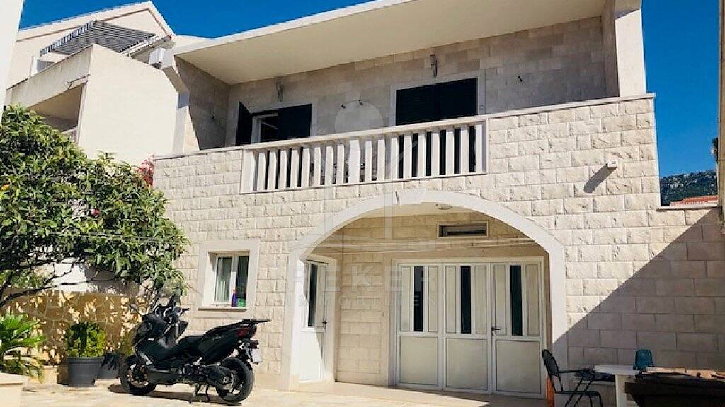 Doppelhaushälfte zum Kauf 350.000 € 4 Zimmer 131 m² 200 m² Grundstück Brac