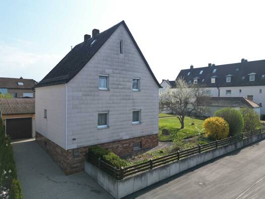 Einfamilienhaus zum Kauf 215.000 € 6 Zimmer 96 m² 612 m² Grundstück Rehbühl Weiden in der Oberpfalz 92637