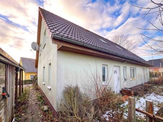 Einfamilienhaus zum Kauf 230.000 € 7 Zimmer 182 m² 427 m² Grundstück Tessin 18195