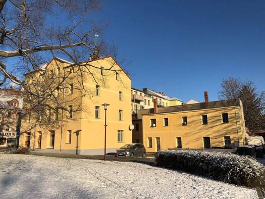 Wohnung zur Miete 527 € 2 Zimmer 61,8 m² 3. Geschoss frei ab sofort Dresdener Straße 67 Freital 01705