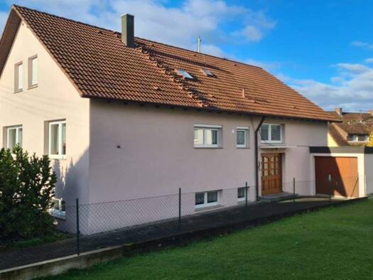 Einfamilienhaus zum Kauf 598.000 € 7 Zimmer 162 m² 600 m² Grundstück frei ab sofort Spaichingen 78549