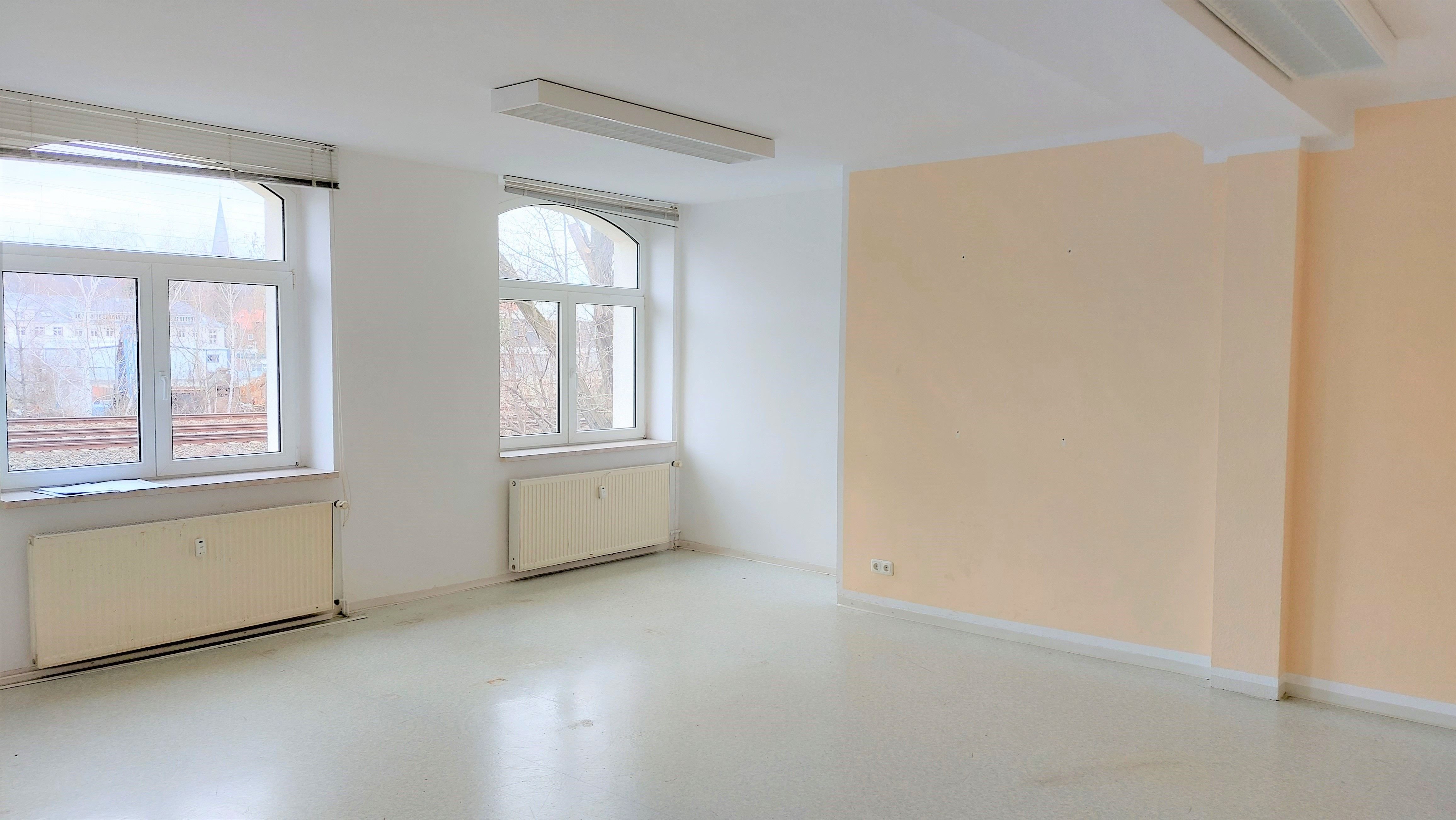 Bürogebäude zur Miete provisionsfrei 5,40 € 4 Zimmer 185 m²<br/>Bürofläche ab 185 m²<br/>Teilbarkeit Am Glaswerk 12 Freital Freital 01705