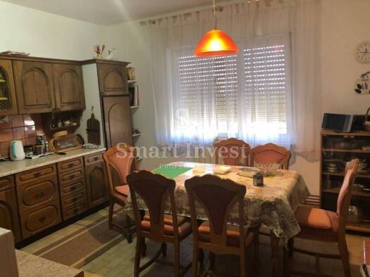 Haus zum Kauf 600.000 € 11 Zimmer 400 m² Matulji
