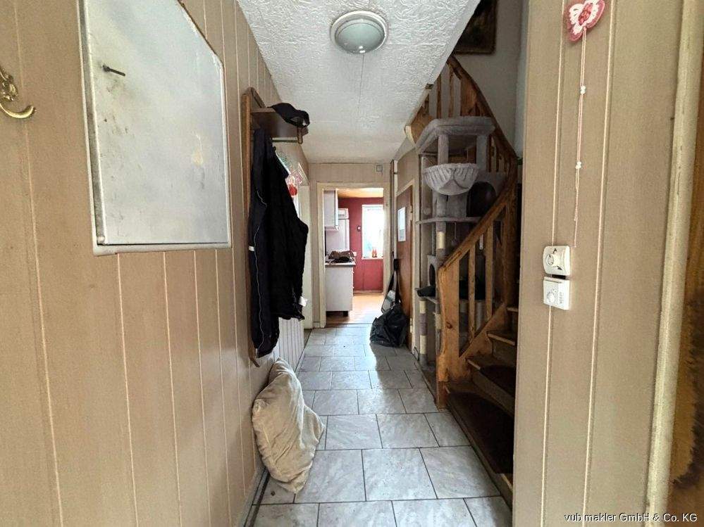 Immobilie in Selbitz - Projekt für Könner: Einfamilienhaus mit Nebengebäude in Selbitz - Bild 1