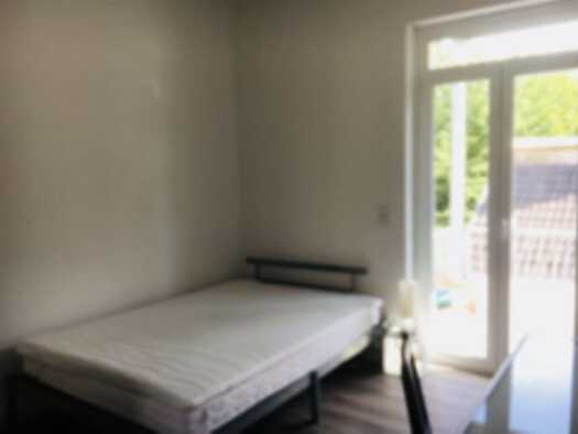 WG-Zimmer zur Miete 500 € 16 m² frei ab sofort Auf der Beun 7 a Griesheim West 65933
