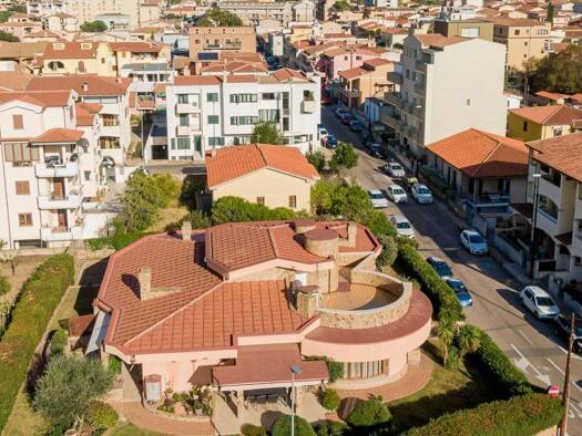Haus zum Kauf 950.000 € 323 m² Olbia 07026