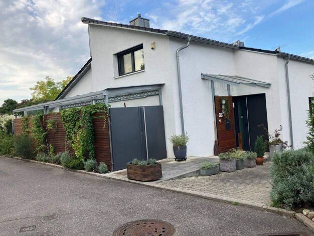 Doppelhaushälfte zum Kauf provisionsfrei 749.000 € 5,5 Zimmer 131 m² 328 m² Grundstück frei ab 01.05.2026 Neckarsulm 74172