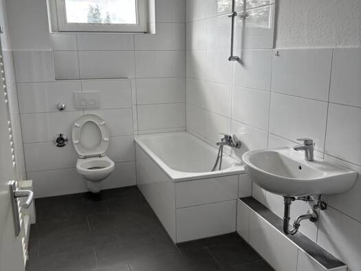 Wohnung zur Miete 639 € 3 Zimmer 74,8 m² EG Bahnhofstraße 36 Mitte Heiligenhaus 42579
