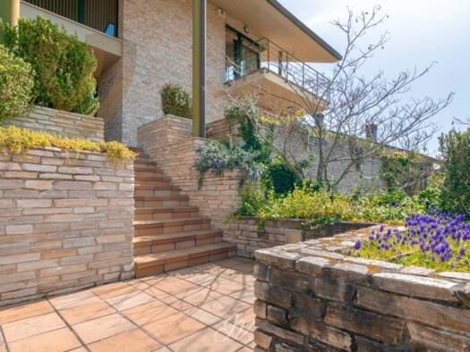 Chalet zum Kauf 1.290.000 € 4 Zimmer 617 m² 1.277 m² Grundstück Valle de Egüés/Eguesibar 31620
