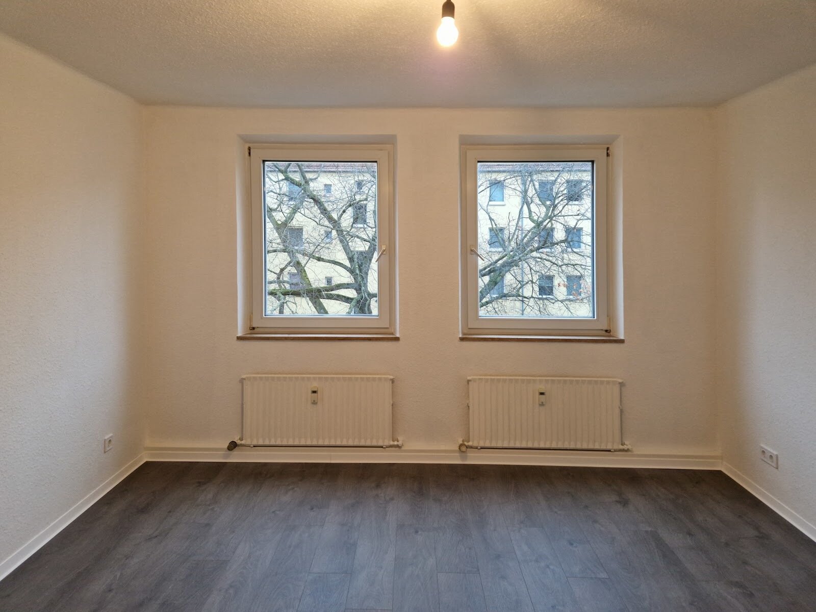 Wohnung zur Miete 535 € 2 Zimmer 44,2 m²<br/>Wohnfläche 2.<br/>Geschoss Ulmenstraße 23 Gibitzenhof Nürnberg 90443