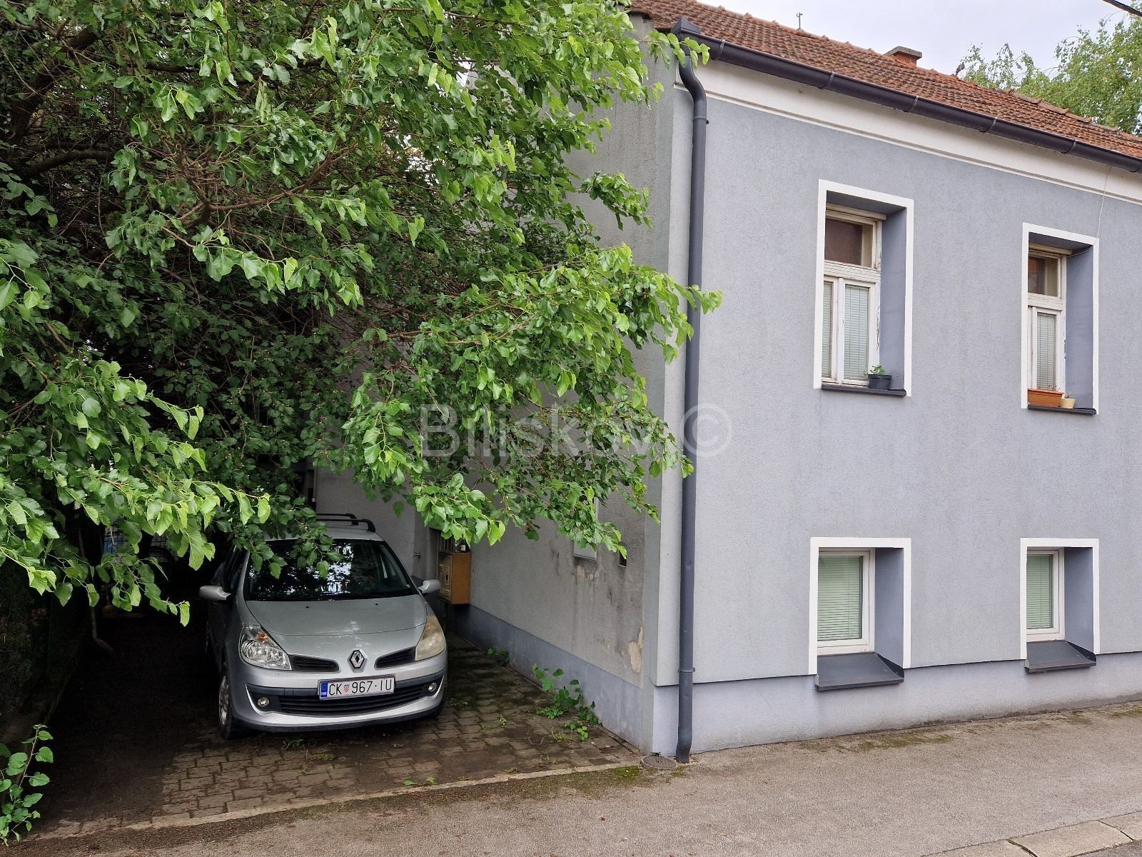 Wohnung zum Kauf 119.000 € 2 Zimmer 74 m²<br/>Wohnfläche 1.<br/>Geschoss Center