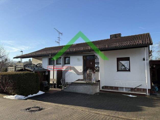 Bungalow zum Kauf provisionsfrei 398.000 € 4 Zimmer 99 m² 649 m² Grundstück Feucht 90537