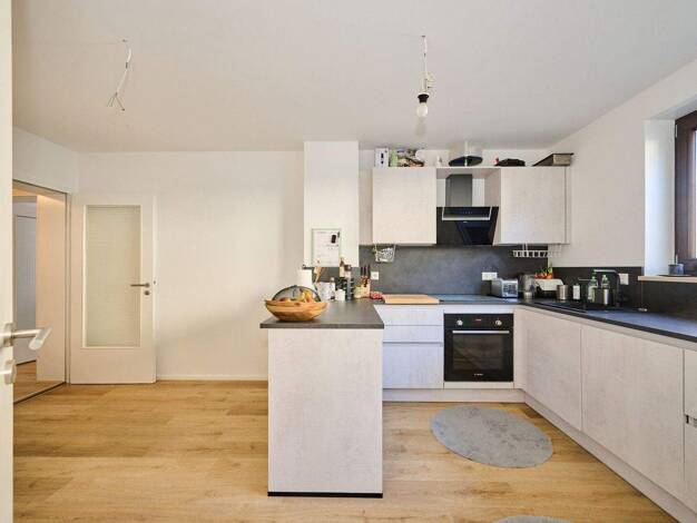 Wohnung zur Miete 1.300 € 5,5 Zimmer 147 m² EG frei ab 01.05.2026 Ittling Straubing 94315