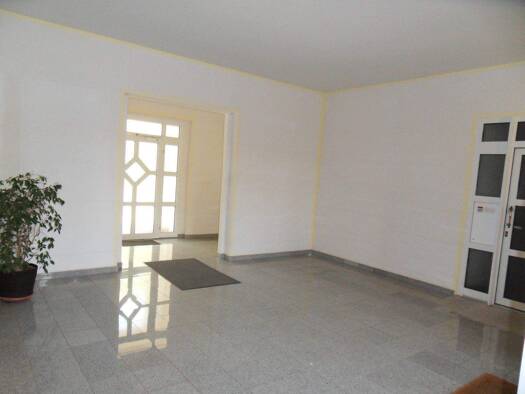 Wohnung zur Miete 425 € 2 Zimmer 58,8 m² 2. Geschoss frei ab 01.03.2026 Zeppelinstraße 2 Merseburg 06217