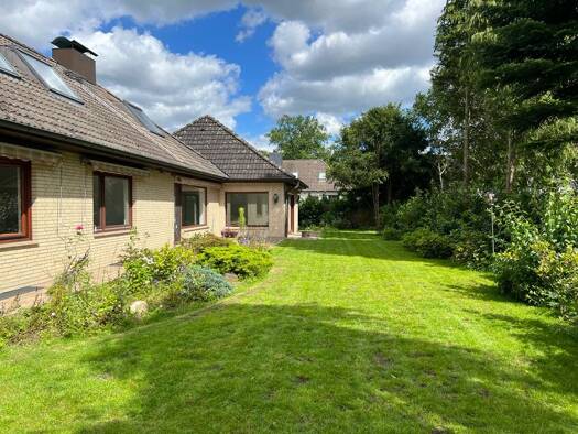 Einfamilienhaus zur Miete 2.100 € 7 Zimmer 240 m² 1.050 m² Grundstück Reinbek 21465