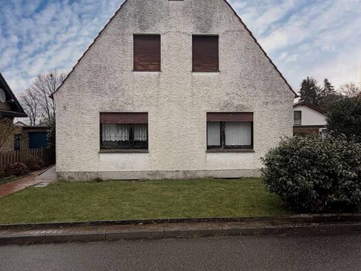 Einfamilienhaus zum Kauf 109.000 € 6 Zimmer 125 m² 287 m² Grundstück frei ab sofort Lübbecke Lübbecke 32312