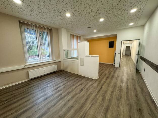 Praxisfläche zur Miete 777 € 3 Zimmer 58,2 m² Bürofläche Rosa-Luxemburg-Straße 19 Aue-Bad Schlema 08280