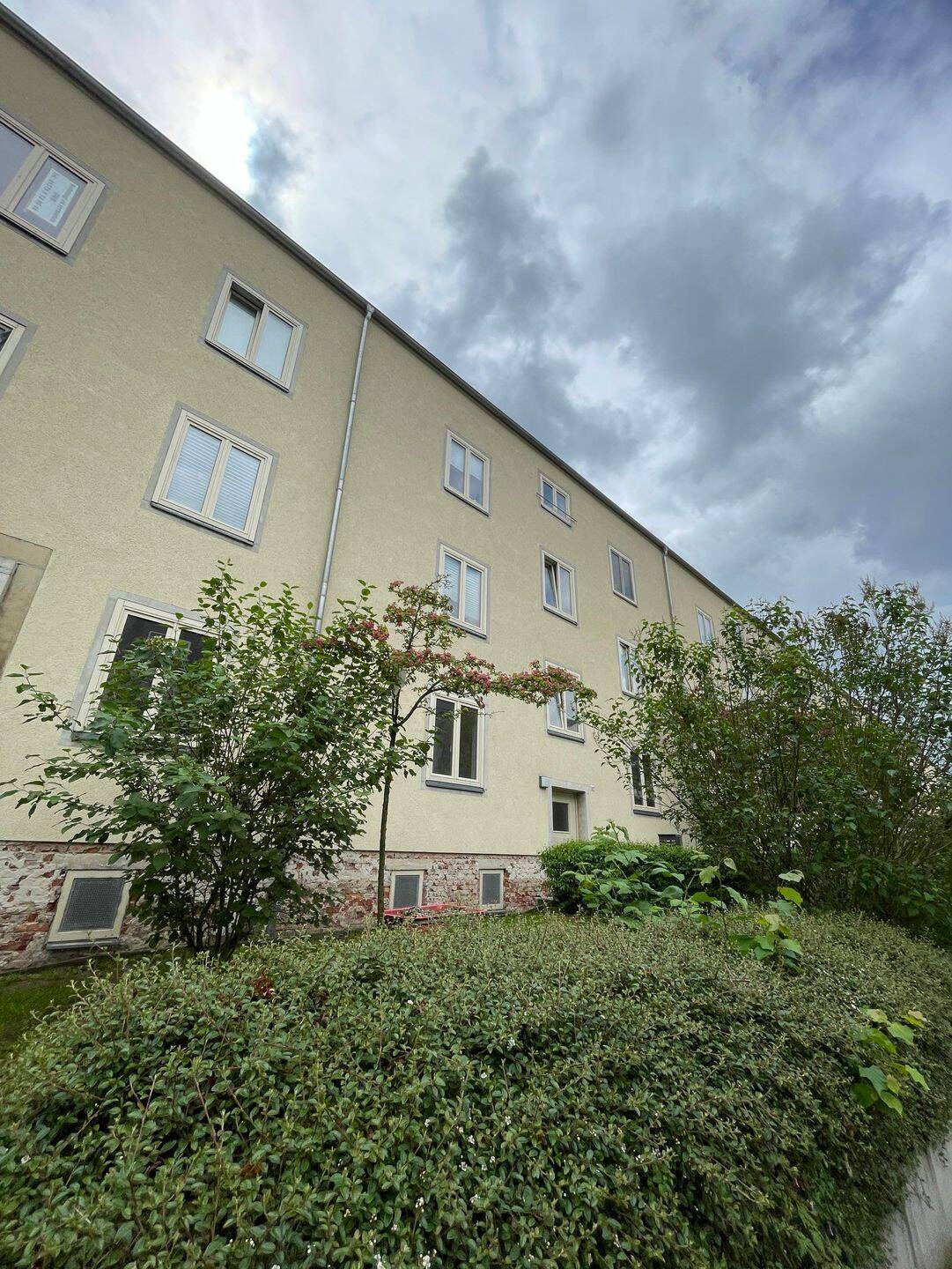 SUPER! schöne Lage und 2 Räume mit Balkon- Was will man mehr!? – Beethovenstr. 52a we 2, 9130 Chemnitz – Vorschaubild 2