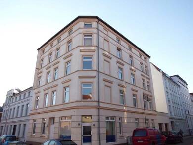 Wohnung zur Miete 288 € 2 Zimmer 32 m² frei ab sofort Brunnenstraße 4 Feldstadt Schwerin 19053