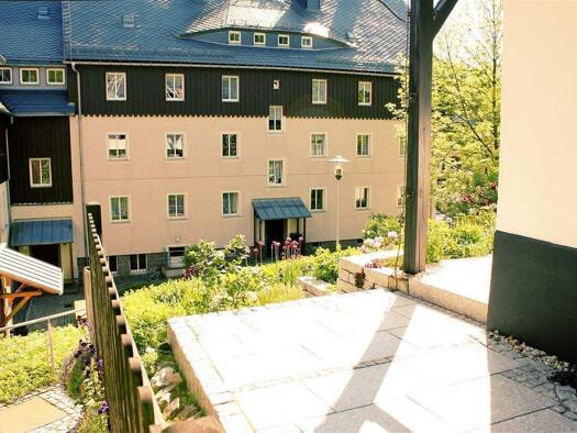 Wohnung zur Miete 310 € 2 Zimmer 51,2 m² 1. Geschoss frei ab 01.03.2026 Dresdner Straße 6 Altenberg Altenberg , Erzgeb 01773