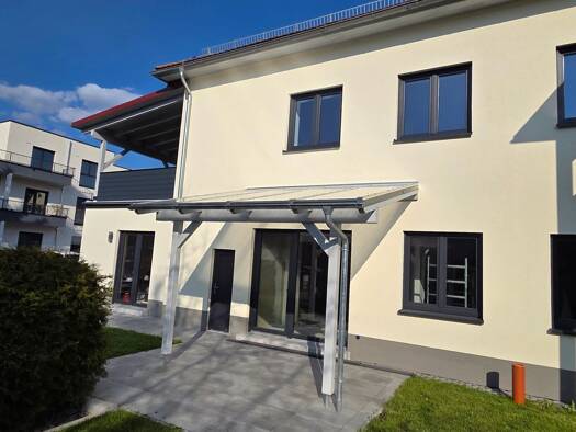 Wohnung zur Miete 1.500 € 3 Zimmer 109 m² frei ab sofort Meiningen 98617