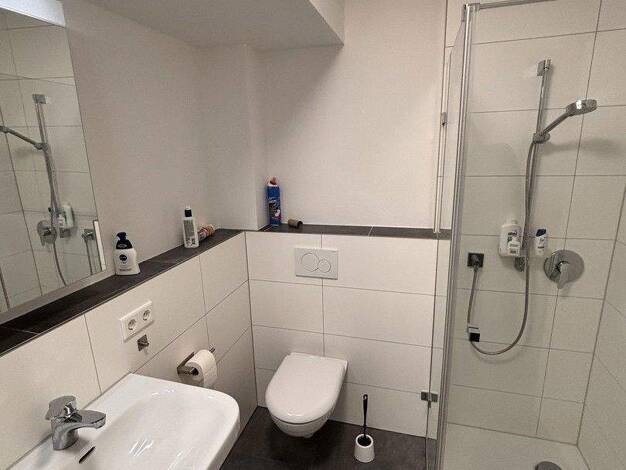 Studio zur Miete 675 € 1 Zimmer 40 m² 1. Geschoss Schronfeld 70 Sieglitzhof Erlangen 91054