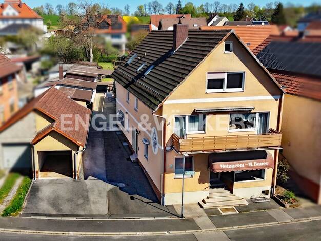 Haus zum Kauf 225.000 € 11 Zimmer 193 m² 926 m² Grundstück Poppenroth Bad Kissingen 97688