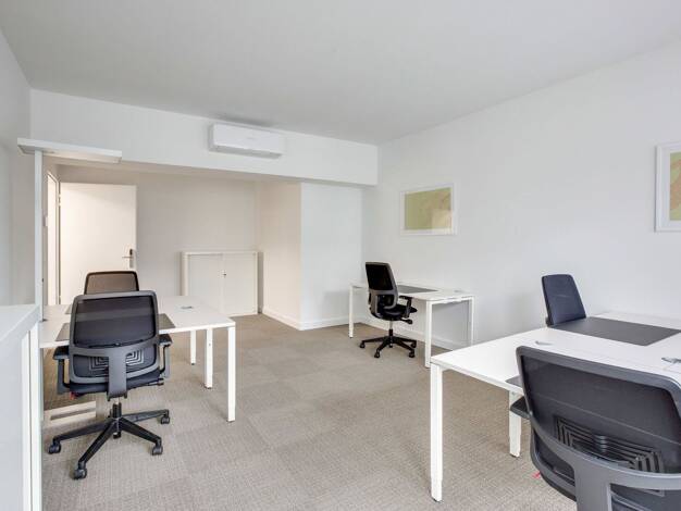 Bürofläche zur Miete provisionsfrei 2.420 € 100 m² Bürofläche Bahnhofplatz 12 Südweststadt Südweststadt 76137