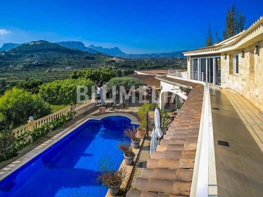 Haus zum Kauf 2.250.000 € 3.250 m² Grundstück Calpe (Calp) 03710