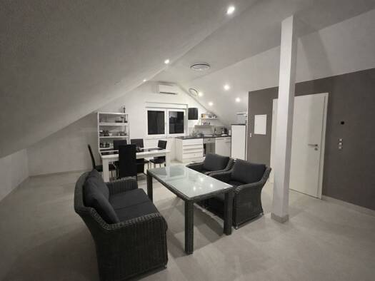 Wohnung zur Miete 1.200 € 3 Zimmer 94 m² Geschoss 1/2 frei ab 01.02.2026 Untergriesheim Bad Friedrichshall 74177