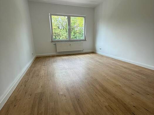 Studio zur Miete 490 € 1 Zimmer 57 m² 3. Geschoss frei ab 01.09.2026 Herwarthstr. 77 Huttrop Stadtbezirk I 45138