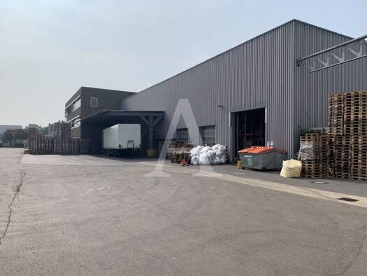 Halle/Industriefläche zur Miete 5.300 m² Lagerfläche teilbar ab 1.000 m² Lövenich Köln 50859