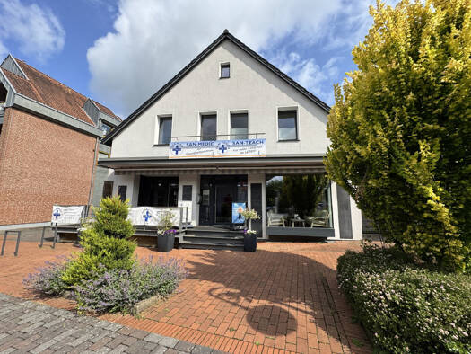 Wohn- und Geschäftshaus zum Kauf als Kapitalanlage geeignet 549.000 € 449,4 m² 500 m² Grundstück Enger 32130