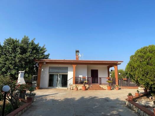 Einfamilienhaus zum Kauf 220.000 € 4 Zimmer 150 m² 2.500 m² Grundstück Santa Croce Camerina Casuzze 97017