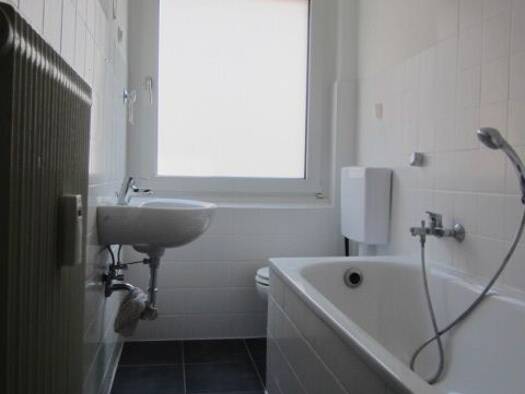 Wohnung zur Miete 329 € 2 Zimmer 46,4 m² 1. Geschoss frei ab 04.09.2026 Erichstraße 15 Bulmke-Hüllen Gelsenkirchen-Mitte 45888