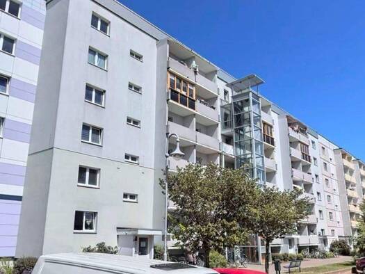 Wohnung zur Miete 675 € 6 Zimmer 122 m² 6. Geschoss frei ab 01.06.2026 Am Zügel 16 Reitbahnviertel Neubrandenburg 17034