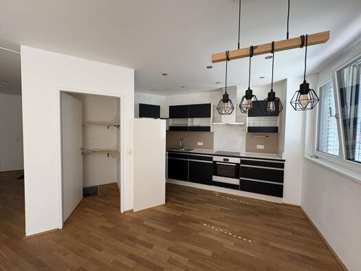 Wohnung zur Miete 1.490 € 3 Zimmer 80 m² 1. Geschoss frei ab 01.05.2026 Vomp 6134