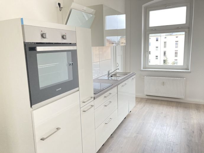 Wohnung zur Miete 582 € 3 Zimmer 96,9 m²<br/>Wohnfläche 3.<br/>Geschoss 01.01.2025<br/>Verfügbarkeit Bahnhofstraße 87 Forst-Stadt Forst (Lausitz) 03149