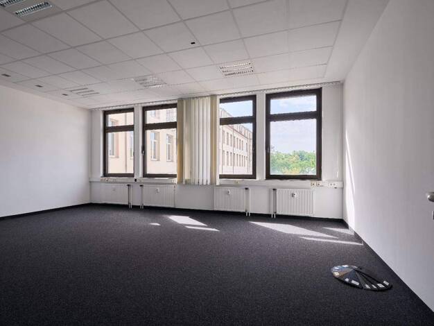 Bürofläche zur Miete provisionsfrei 4.438 € 451 m² Bürofläche Katzwanger Straße Gibitzenhof Nürnberg 90461