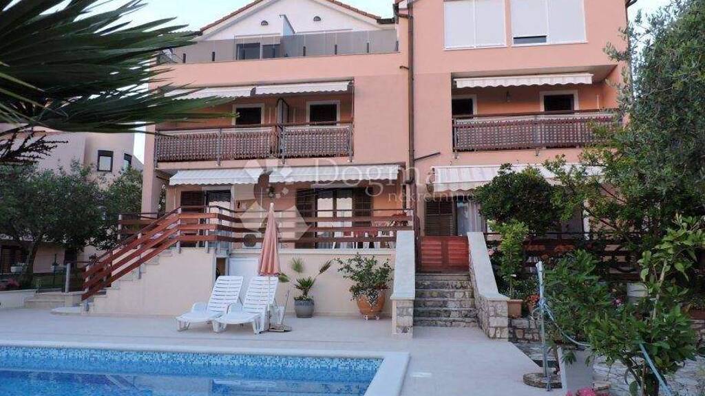 Haus zum Kauf 1.560.000 € 30 Zimmer 650 m² Vodnjan