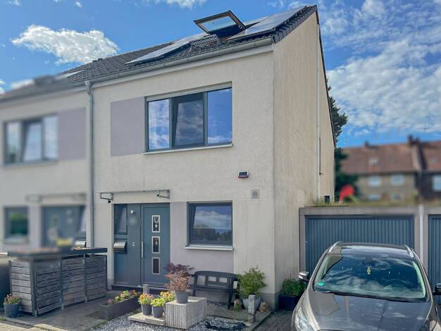 Doppelhaushälfte zum Kauf 349.000 € 4,5 Zimmer 108 m² 164 m² Grundstück Ückendorf Gelsenkirchen 45886