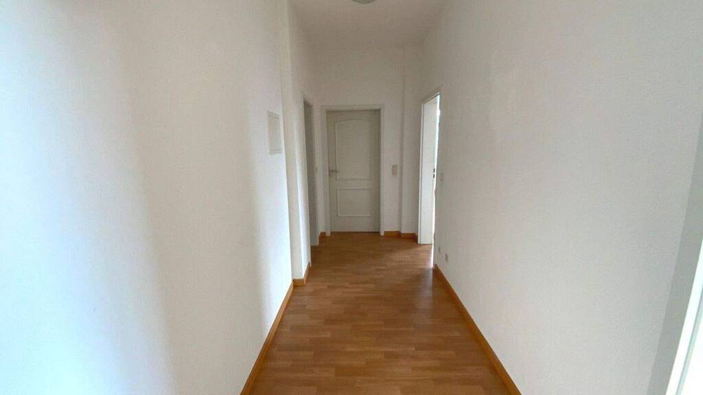 Wohnung zur Miete 360 € 2 Zimmer 50,9 m² 3. Geschoss Olga-Benario-Str. 1 Zeitz 06712