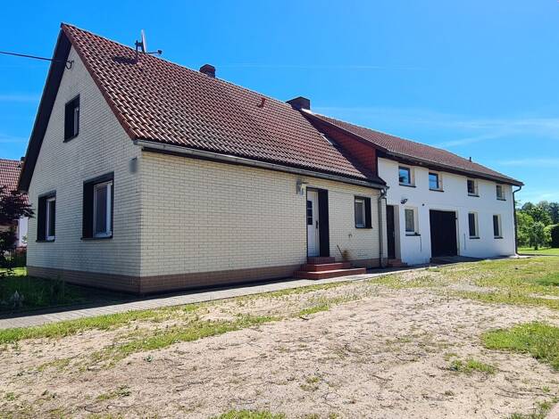 Mehrfamilienhaus zum Kauf 340.000 € 9 Zimmer 214,6 m² 7.323 m² Grundstück frei ab sofort Gersdorf Golßen 15938