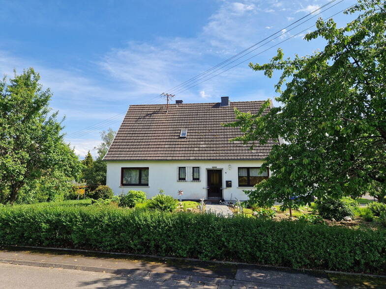 Doppelhaushälfte zum Kauf provisionsfrei 178.000 € 8 Zimmer 176 m² 650 m² Grundstück Mastershausen 56869