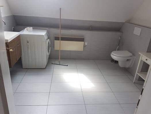 Garage/Stellplatz zur Miete provisionsfrei 1.400 € 140 m² Helmstadt Helmstadt-Bargen 74921