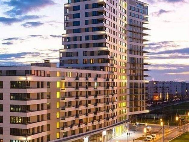 Wohnung zur Miete 3.600 € 3 Zimmer 169,1 m² frei ab sofort Europa-Allee 103 Gallus Frankfurt am Main 60486