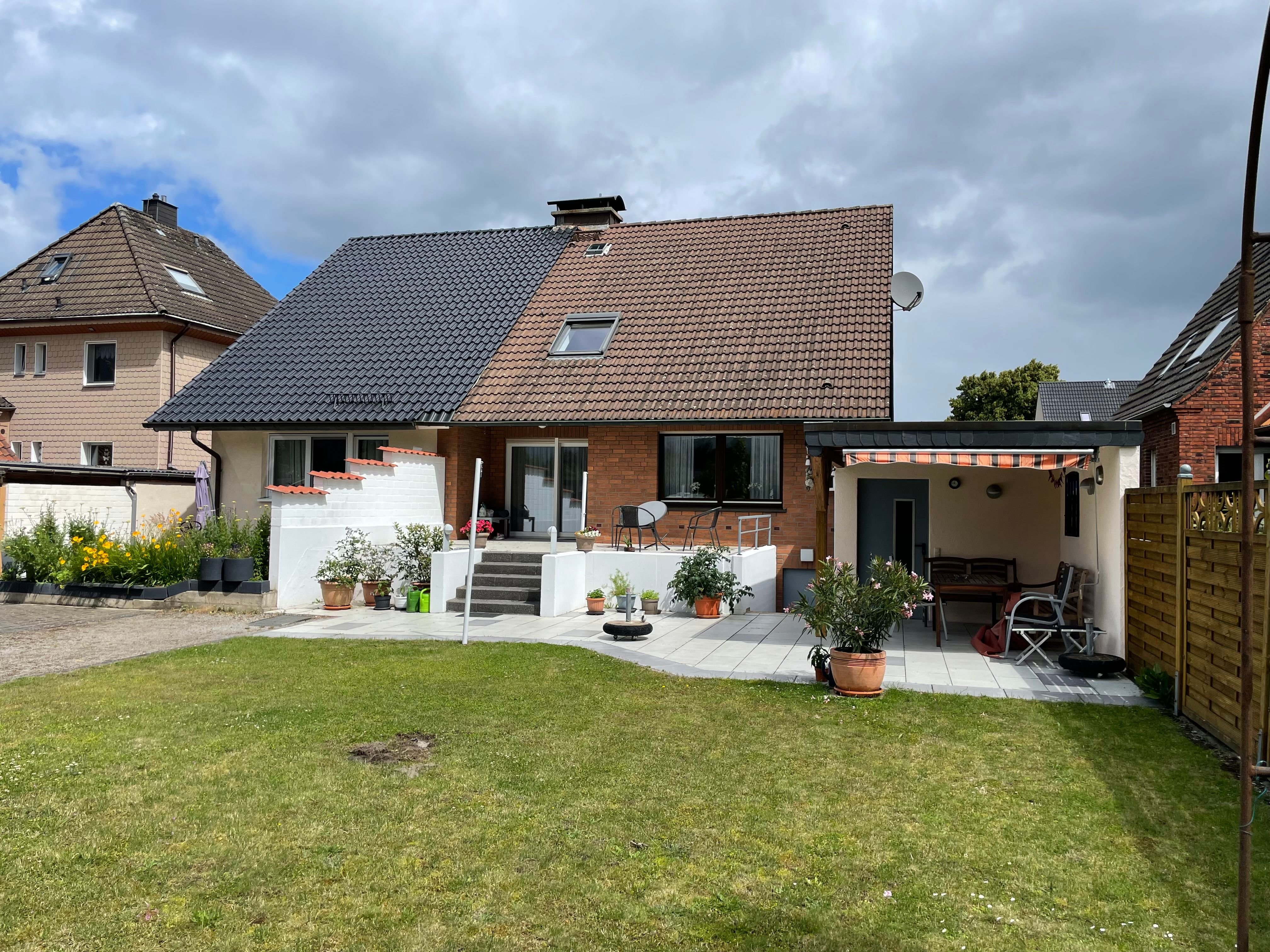 Haus zum Kauf 565.000 € 7 Zimmer 215 m²<br/>Wohnfläche 1.506 m²<br/>Grundstück Statistischer Bezirk 24 Hamm 59071