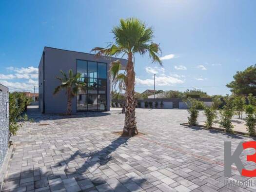 Haus zum Kauf 5.500.000 € 27 Zimmer 1.000 m² Zadar 0