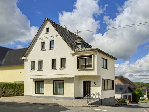 Haus zum Kauf 175.000 € 8 Zimmer 180 m² 255 m² Grundstück frei ab sofort Unnau 57648